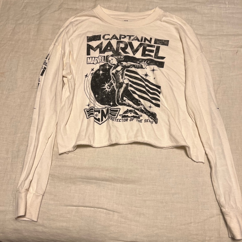 Marvel Captain Marvel Long Sleeve Crop Tee